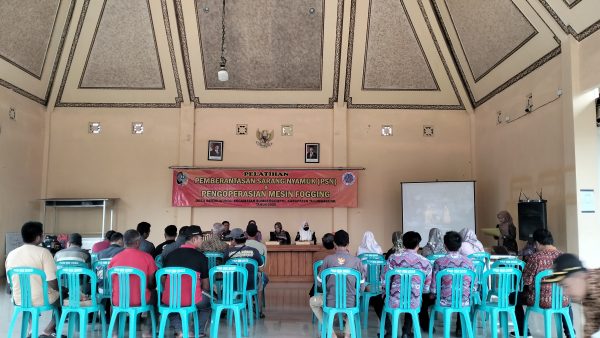 PELATIHAN PEMBERANTASAN SARANG NYAMUK DAN PENGOPERASIAN MESIN FOGGING TAHUN 2025
